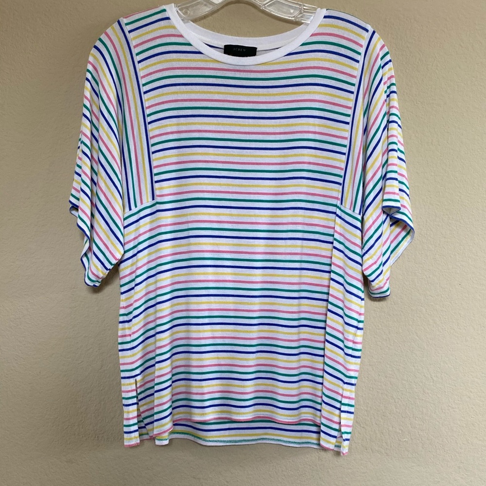 Multicolored stripes & oversized fit/baggy sleeves